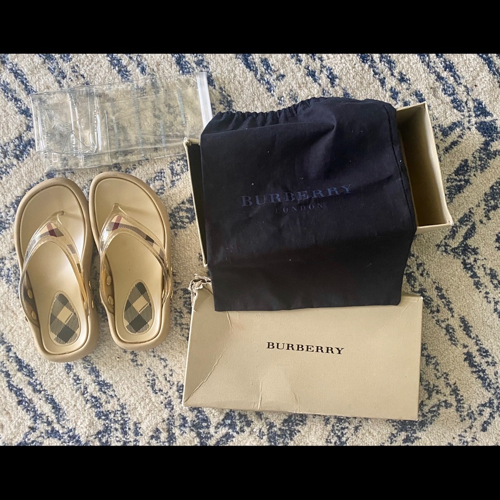 Burberry flip flops